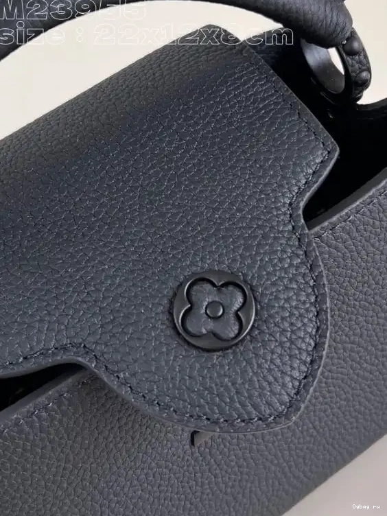 VUITTON LOUIS CAPUCINES MINI-22*12*8CM 0430